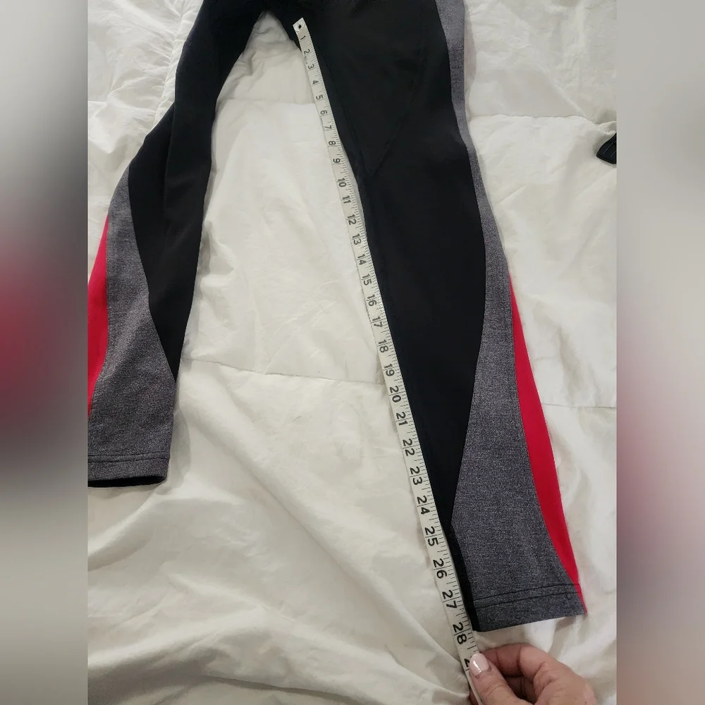 Lululemon Get Going Train Tight 28" Size 6 Gym Training Workout Crossfit - Picture 9 of 9